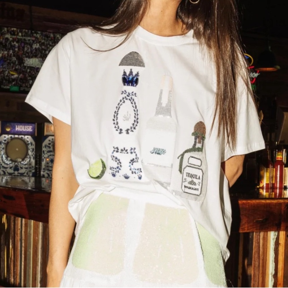 QUEEN OF SPARKLES White Sequin Graphic Tee
